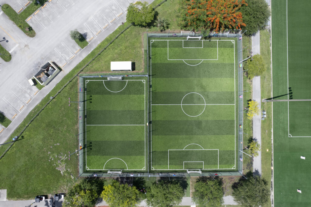 TW FIELD 4 7V7